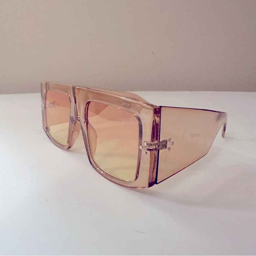 Unisex Nude oversized sunglasses